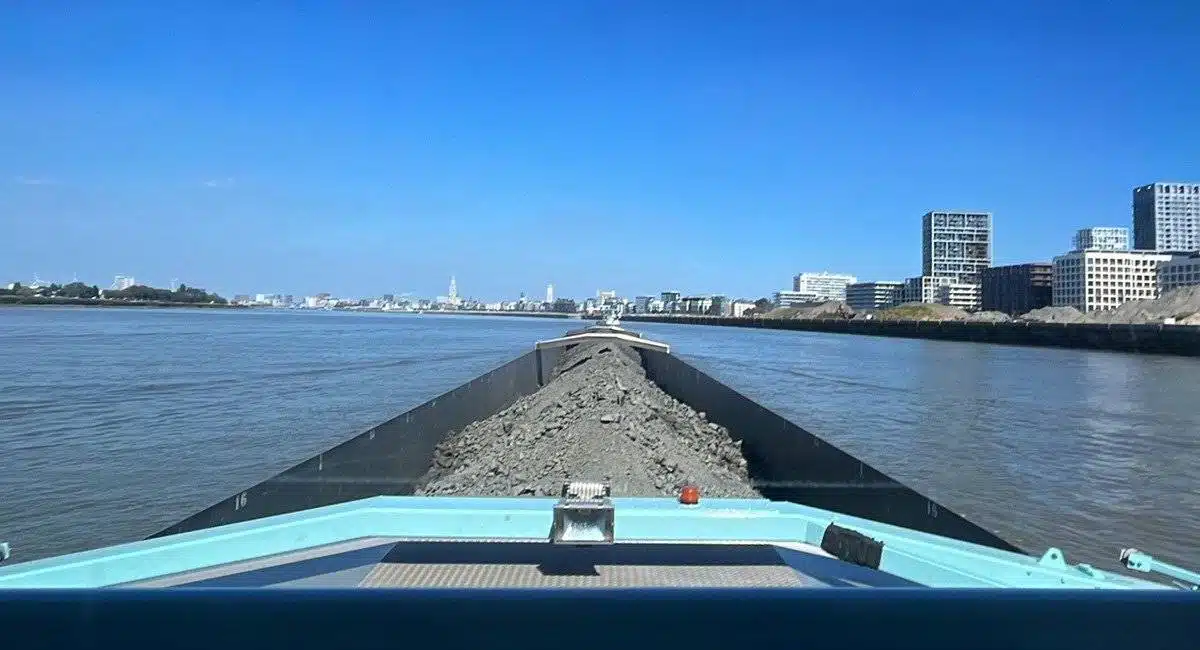 Logistic Barge Operators
